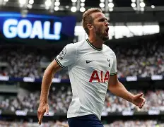 九游旧版本凯恩迎来二十赛季高光表现，加拿大队球迷沸腾！(凯恩 球队)